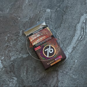 Djarum 76 Kurma Royal