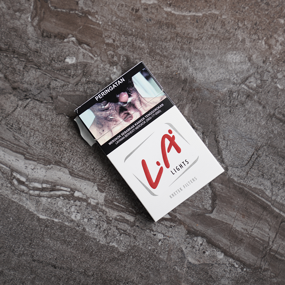 Djarum LA Lights Red 🍂 ‣ Duty Free Price ‣ Only 4€👍